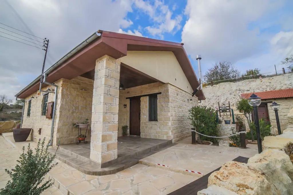 Lofou Traditional House Exterior foto